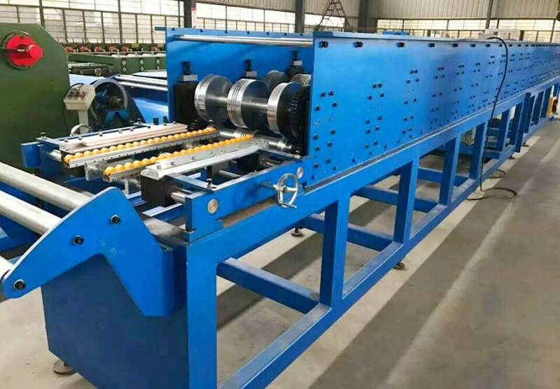 steel roll forming machine_